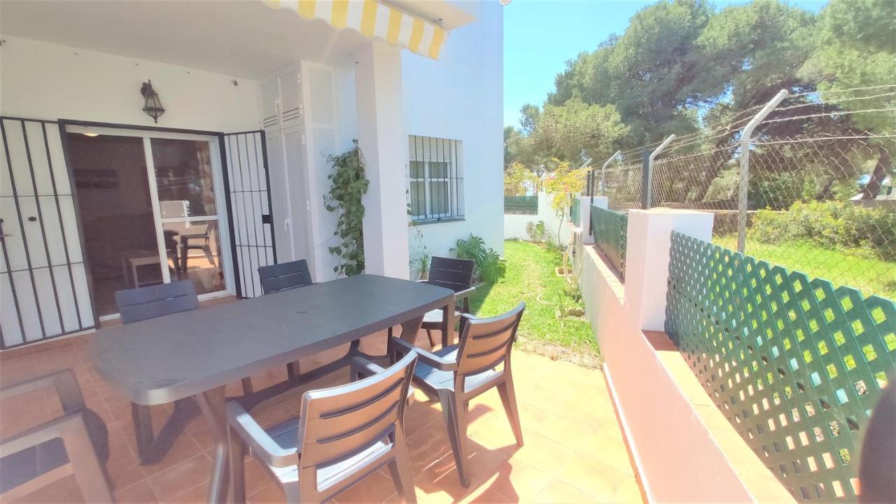 Apartamentos Rotonda Conil De La Frontera Exterior foto